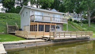 33770 Forest Beach Dr, Eau Claire, MI 49111