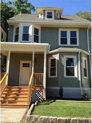 65 Mora St, Dorchester Center, MA 02124