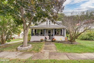 45 Lafayette St, Palatine Bridge, NY 13428