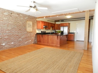 505 Fay St Unit 202, Columbia, MO 65201