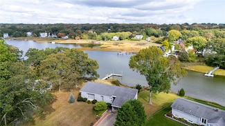 20 Radial Dr, Wakefield, RI 02879