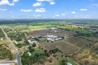 1805 S Fm 1174, Bertram, TX 78605
