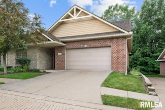 1013 2nd Street Ct, Moline, IL 61265