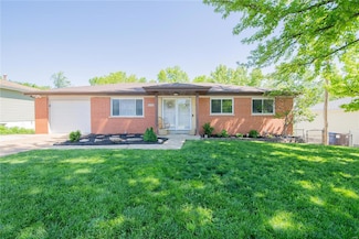 3915 Nottingham Estates Dr, Saint Louis, MO 63129