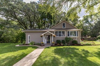 28W719 Barnes Ave, West Chicago, IL 60185