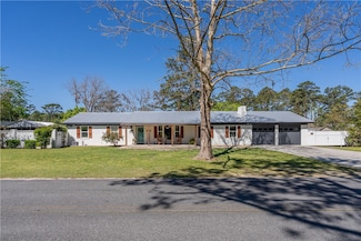 2075 Sylvia Ln, Waycross, GA 31503