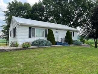 4830 S Country Club Rd, Warsaw, IN 46580