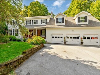 53 Kirker Dr, Saint Albans City, VT 05478