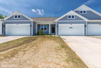 1419 N Village Cir, Kalamazoo, MI 49009