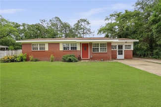 985 Seven Oaks Rd, Jesup, GA 31546