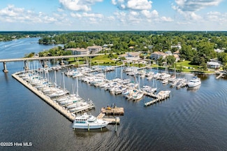 516 Water St Unit A20, Oriental, NC 28571