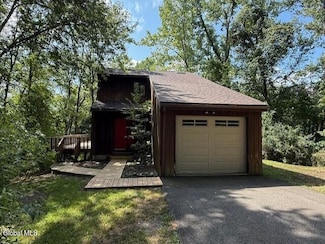 104 Vosburgh Rd, Averill Park, NY 12018