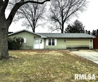1007 Freedman St, Jacksonville, IL 62650
