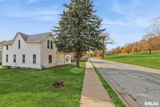 1831 W 9th St, Davenport, IA 52804