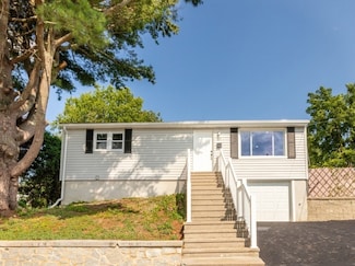 57 Stowe St, Fall River, MA 02720