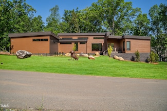 31 Meandering Way Ct, Chapel Hill, NC 27516