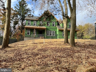 776 Woodlea Rd, Bryn Mawr, PA 19010