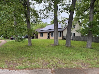 1557 Alamitos Dr, Lakewood, NJ 08701