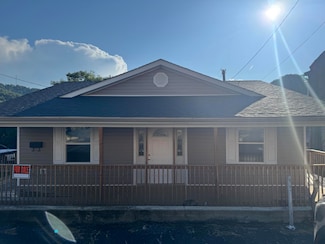 2514 Smith Ln, Jackson, KY 41339