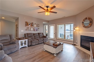 398 Regatta Bay Dr Unit 1A, Lake Ozark, MO 65049