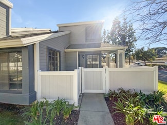 277 Fern Ct, Azusa, CA 91702