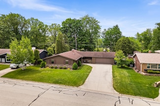 231 Crestwood Dr, Sheboygan Falls, WI 53085