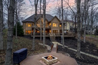 12255 Ridgeside Rd, Indianapolis, IN 46256