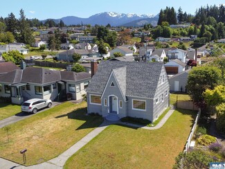 1224 E 3rd St, Port Angeles, WA 98362