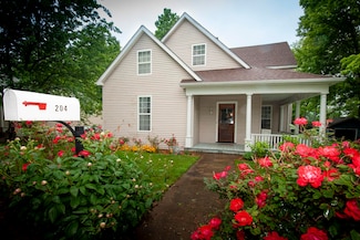 204 S Walnut St, Wilmore, KY 40390