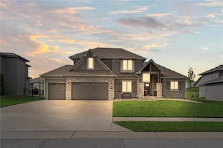 1321 NE Brandywine Rd, Lee's Summit, MO 64064
