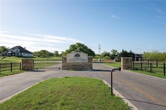 4101 Highland Dr, Cleburne, TX 76031