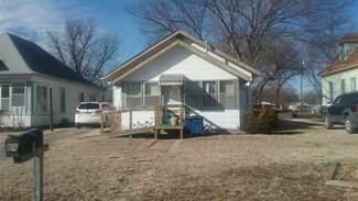 207 N Sycamore St, Eureka, KS 67045