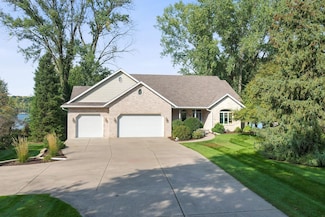 W10642 Becker Rd, Poynette, WI 53955