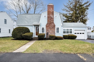 9 Allen Rd, Waltham, MA 02453