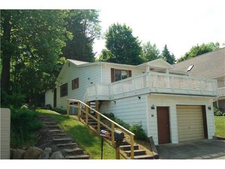 556 E Lake Rd, Penn Yan, NY 14527