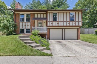 1638 Prestonpark Ln, Saint Louis, MO 63146