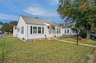 69 Burgess Ave, Pawtucket, RI 02861