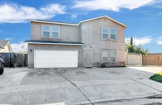 2061 S 7th St, Fresno, CA 93702