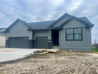 14514 N Valley Dr, Grimes, IA 50111