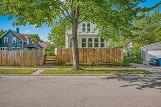 1912 15th Ave N, Minneapolis, MN 55411