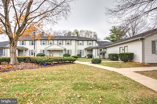 41 Ashlea Village, New Holland, PA 17557