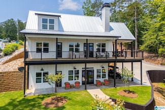 423 Pineywoods Dr, Wedowee, AL 36278