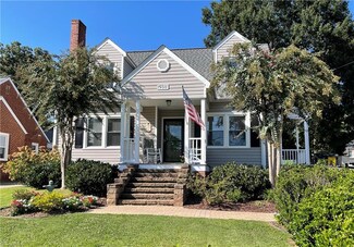 900 Chestnut Dr, High Point, NC 27262