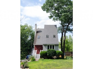 105 W Mitchell St, Manchester, NH 03103