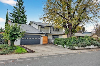 10048 El Chorlito Dr, Rancho Cordova, CA 95670