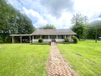 304 E Church St, Duck Hill, MS 38925