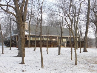 1421 N 47th Rd, Earlville, IL 60518
