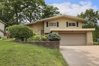 5475 Olympia Dr, Greendale, WI 53129