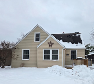 815 Kingsley Dr, Machesney Park, IL 61115