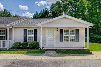 2547 Ambassador Ct, High Point, NC 27265